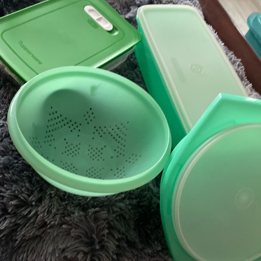 Tupperware bundle